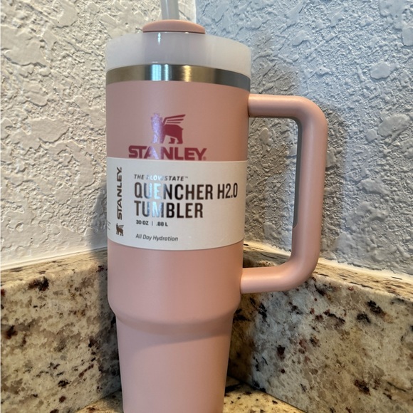 Brand New RARE hard to find Pink Dusk Stanley Tumbler 30oz - Picture 1 of 5